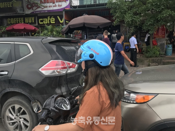 K-food 홍보용으로 제작ㆍ배포된 오토바이 헬멧.