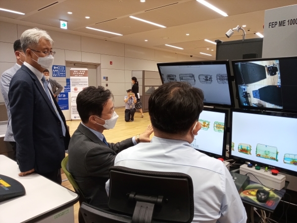 이재욱 차관이 인천공항을 방문해 농축산물 검역전용 엑스레이(X-ray) 운영 상황을 점검했다.